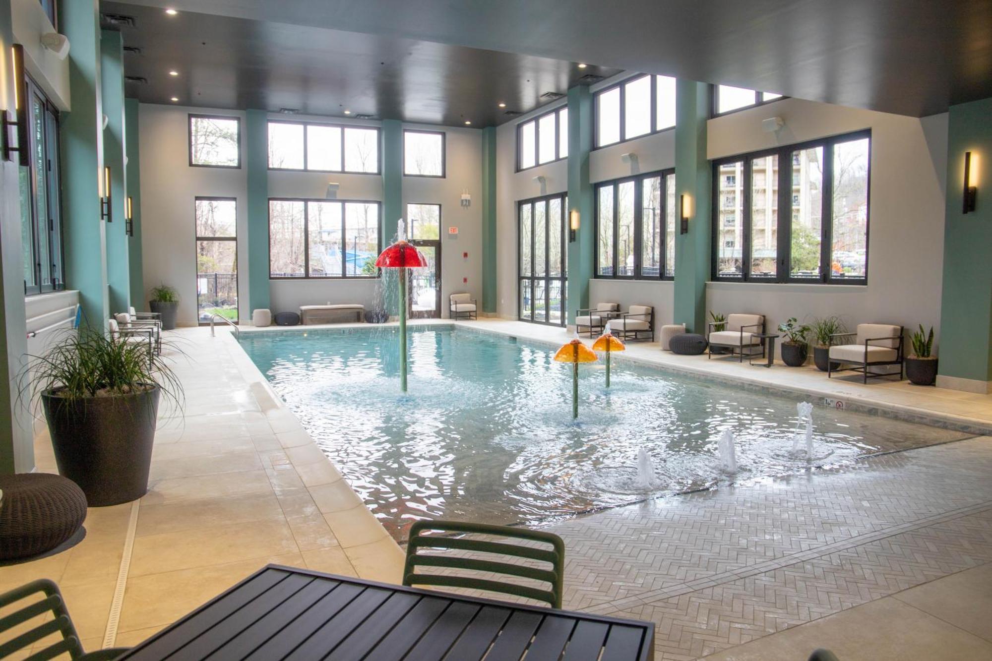 Embassy Suites By Hilton Gatlinburg Resort Dış mekan fotoğraf
