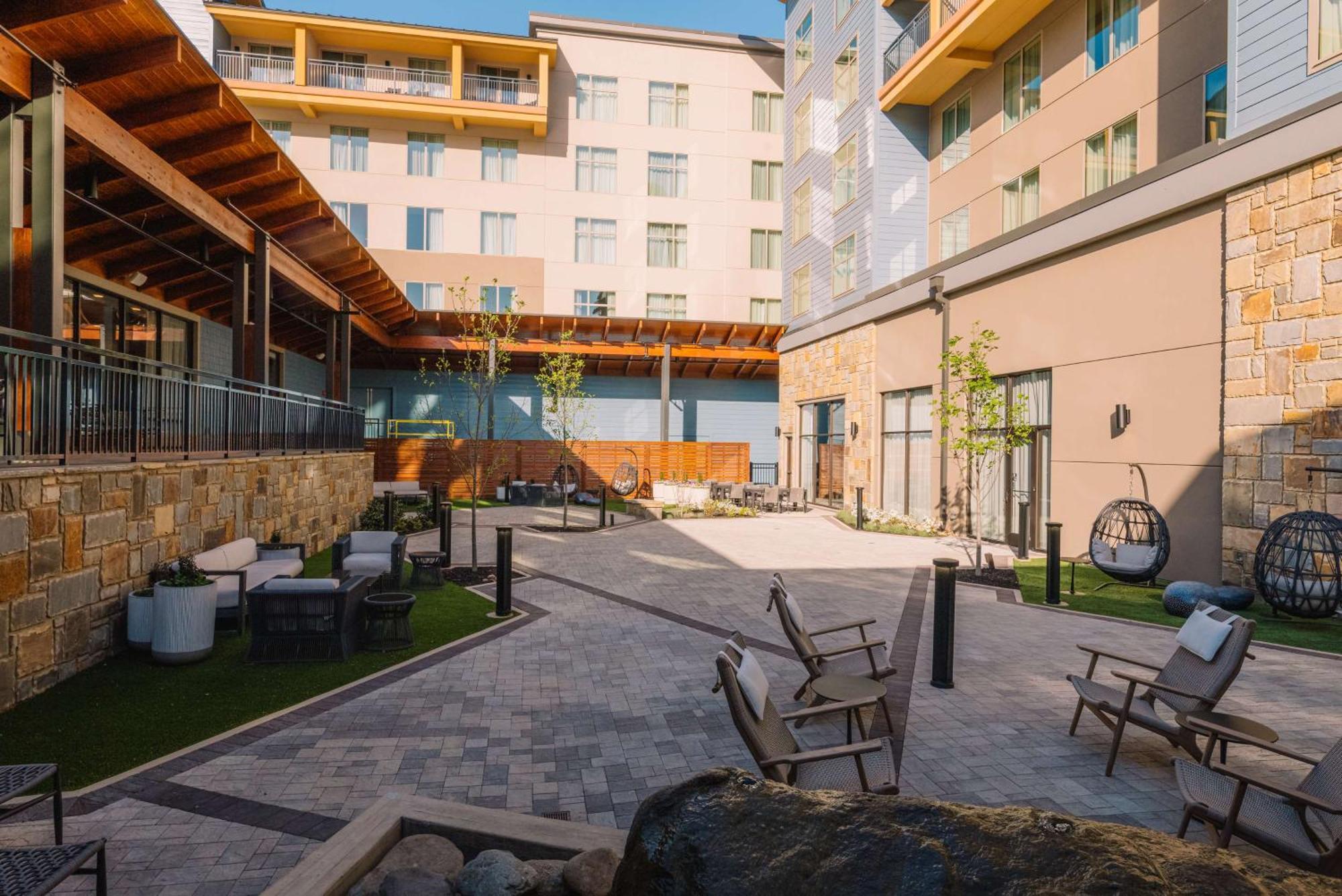 Embassy Suites By Hilton Gatlinburg Resort Dış mekan fotoğraf