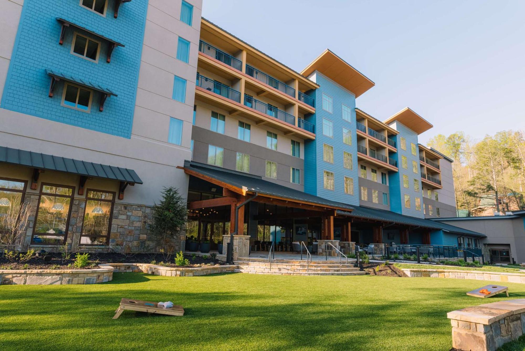 Embassy Suites By Hilton Gatlinburg Resort Dış mekan fotoğraf